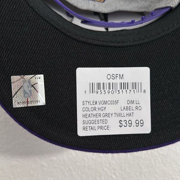 NWT- Los Angeles Lakers- Heathered grey twill snap back hat - Picture 4 of 8